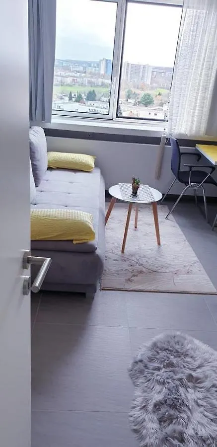 Einzimmer Apartments Im Si-Centrum Stuttgart-Moehringen