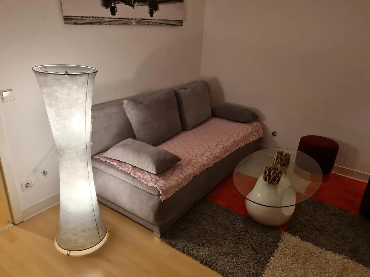 Einzimmer Apartments Im Si-Centrum Stuttgart-Moehringen